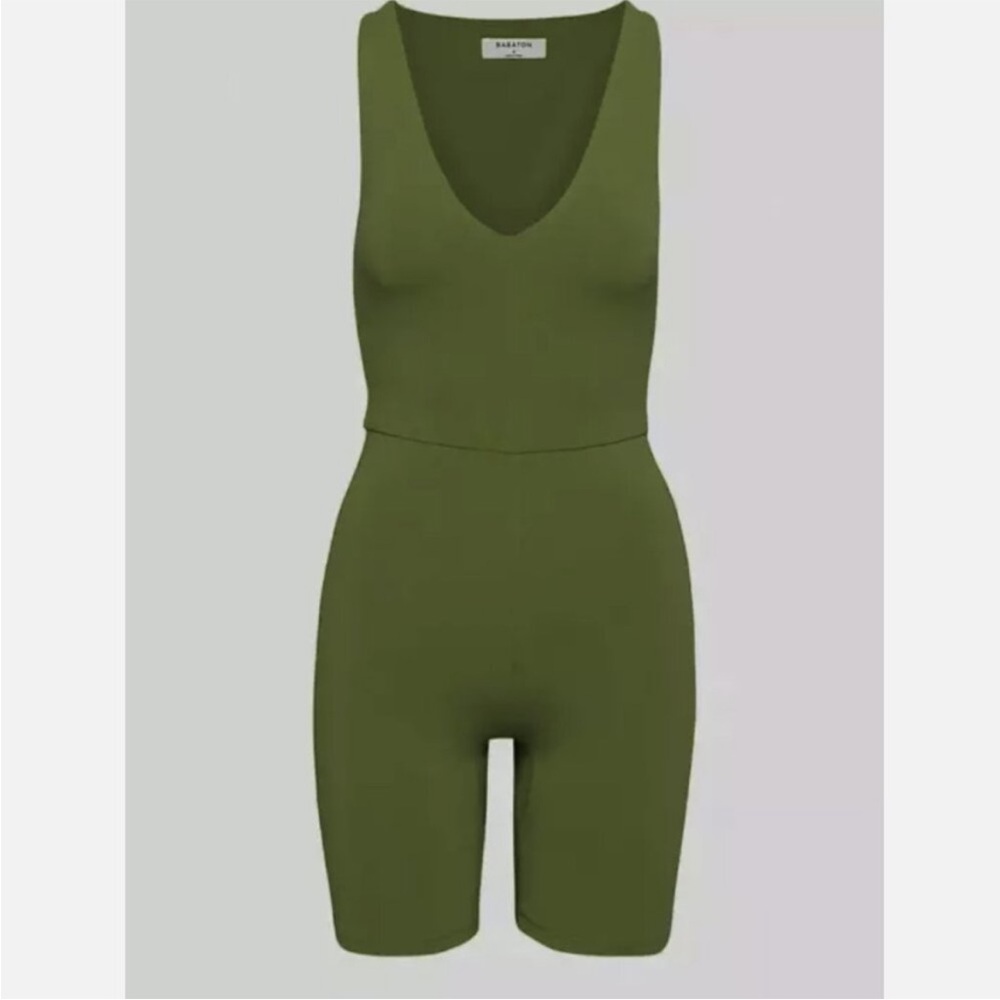 New without tag green babaton jumpsuit